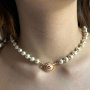 GUCCI pearls Necklace authentic 100%